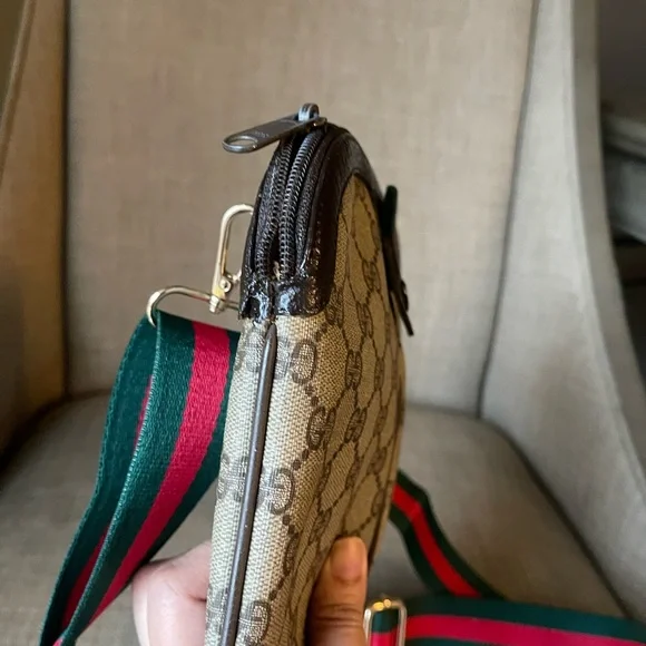 Authenticc Gucci vintage web sherry line crossbodydy bag 904.02.047 (C20001) - Picture 5 of 16